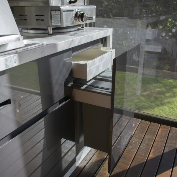 Alfresco Kitchen